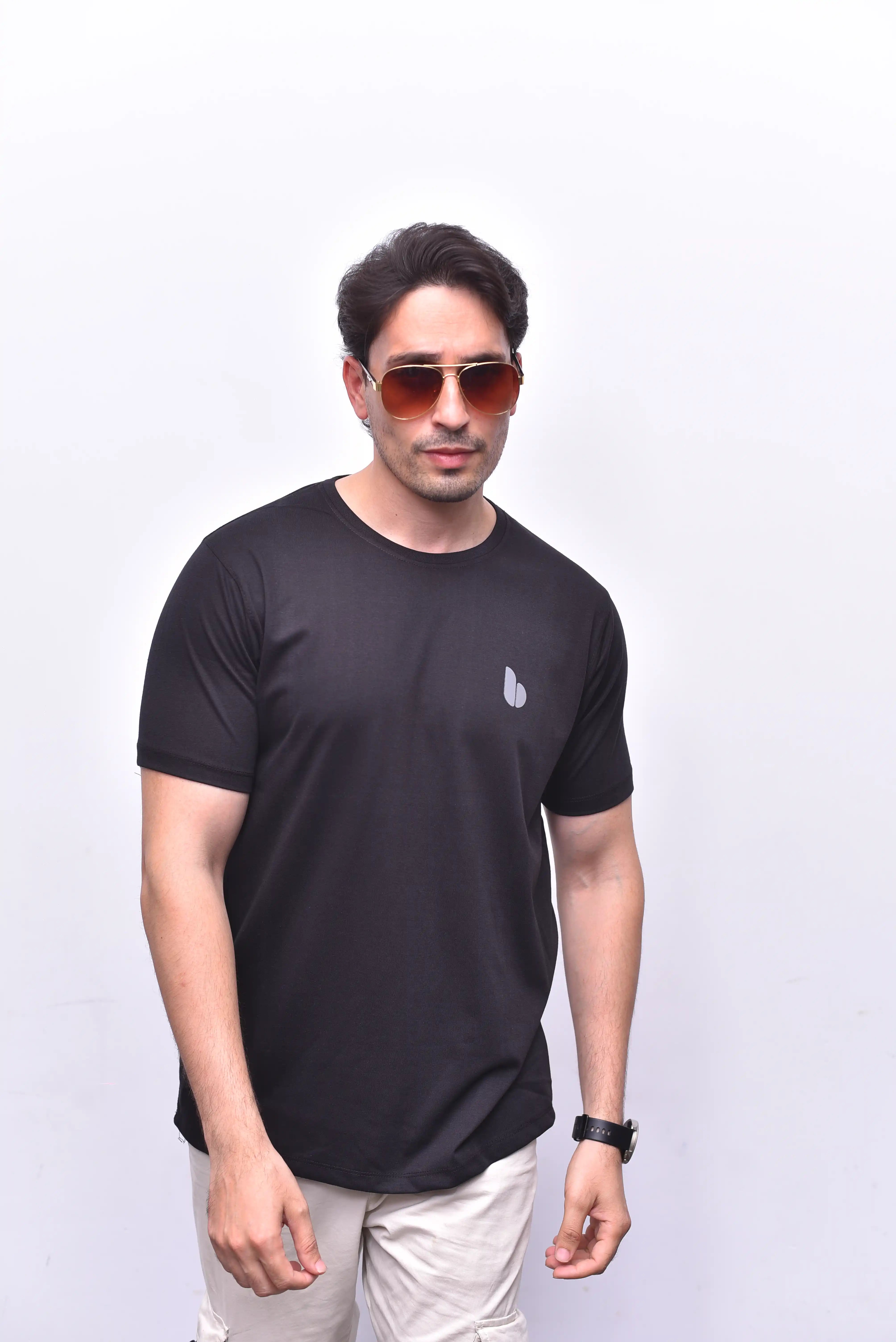 Jet Black Round Neck Tee – Essential Black T-Shirt | The Vibss